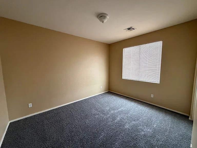 3202 S 104th Ave — Photo 14