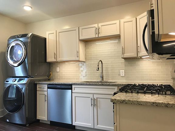 5th image of 206 Hawley Ave APT 2