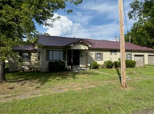 106 Jefferson St, Braggs, OK 74423