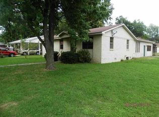 1112 W 6th St, Corning, AR 72422