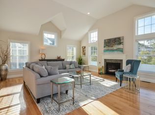 37 Cobblestone Cir, Mashpee, MA 02649