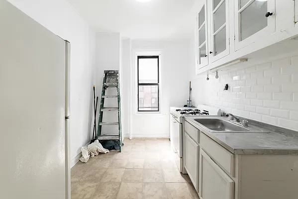 Rented by Joel Scharf, LREB | media 10