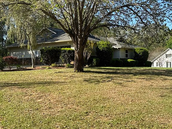 3rd image of 200 S Oak Ridge Dr