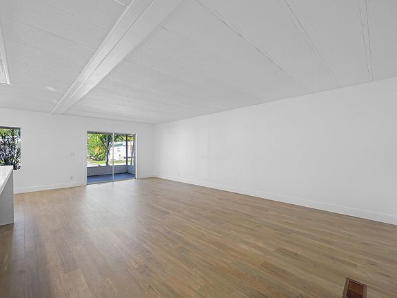 3rd image of 2890 W Marina Drive