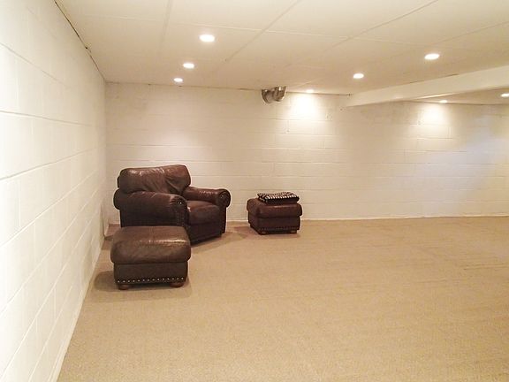 4th image of 1106 E Drexel Ave