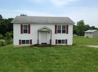 641 Churchill Ct, Villa Ridge, MO 63089