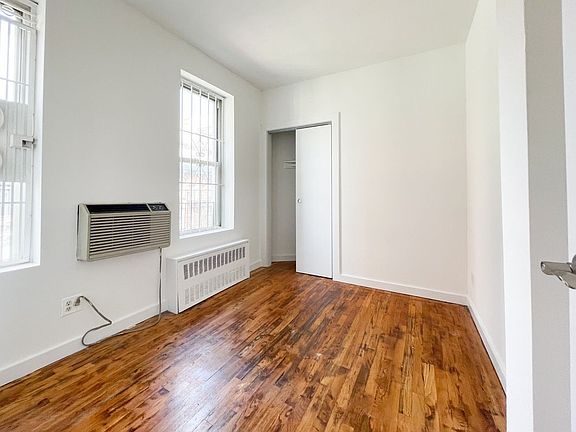 3rd image of 206 E 81st St APT 6D