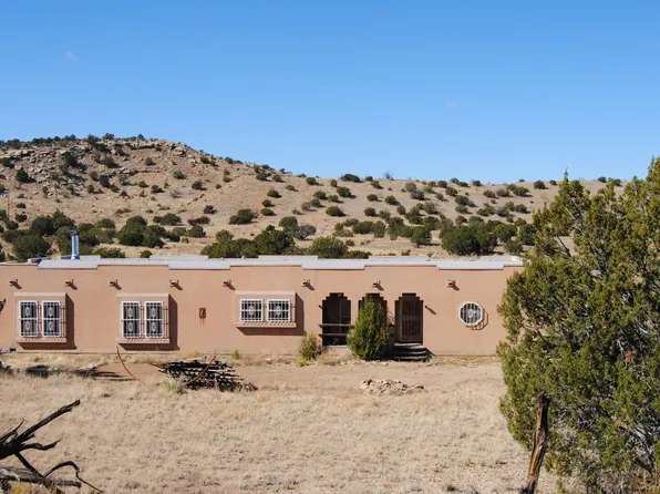 4 Abbe Spgs, Magdalena, NM 87825