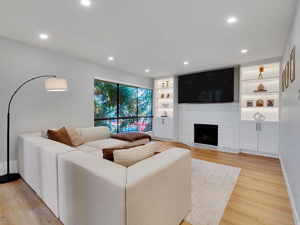 1st image of 1877 W 5th Ave #303