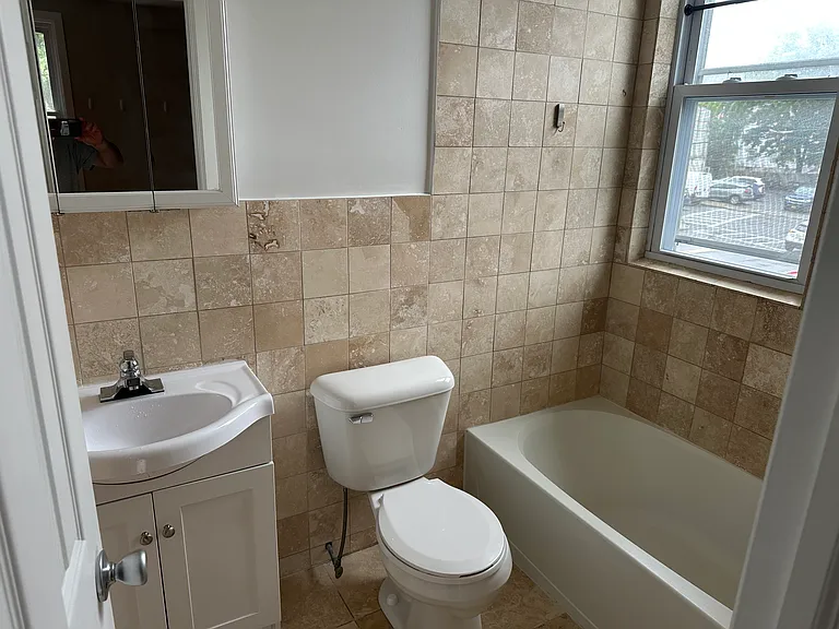 4 Milton Ave #3 — Photo 2