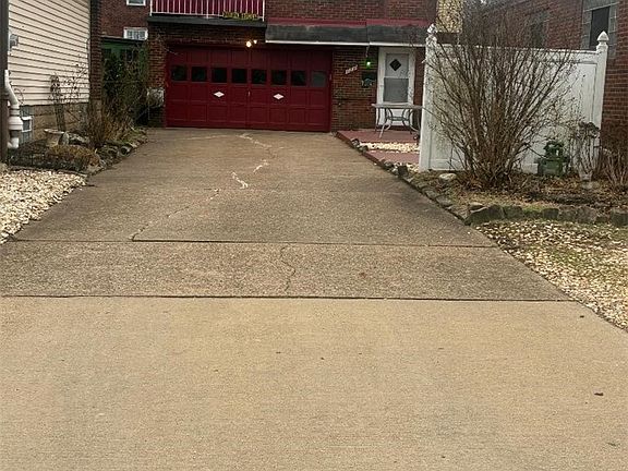 2nd image of 1238 Love St