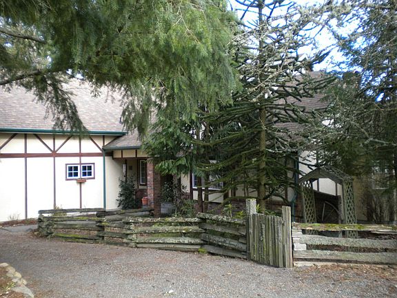 5th image of 17008 Lake Point Dr SE