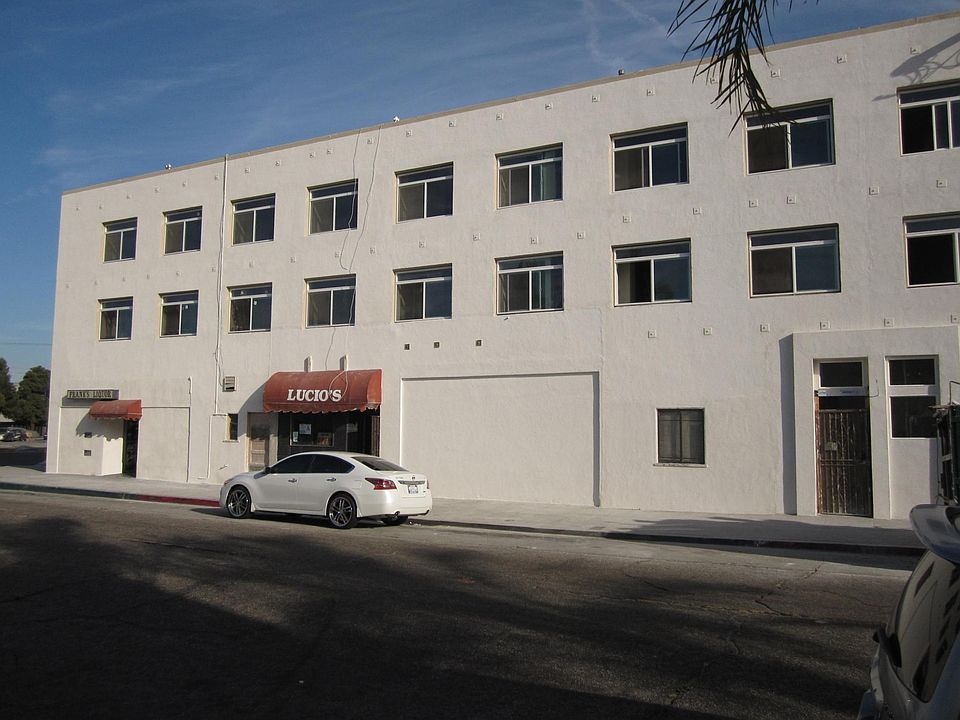 2nd image of 1606 Gramercy Ave #303