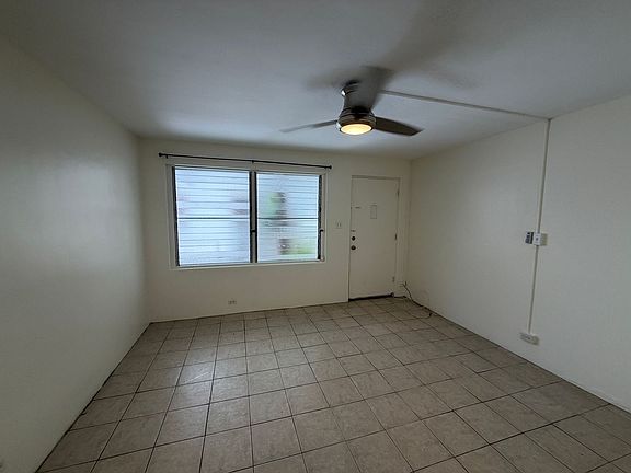 3rd image of 2319 Ala Wai Blvd APT D