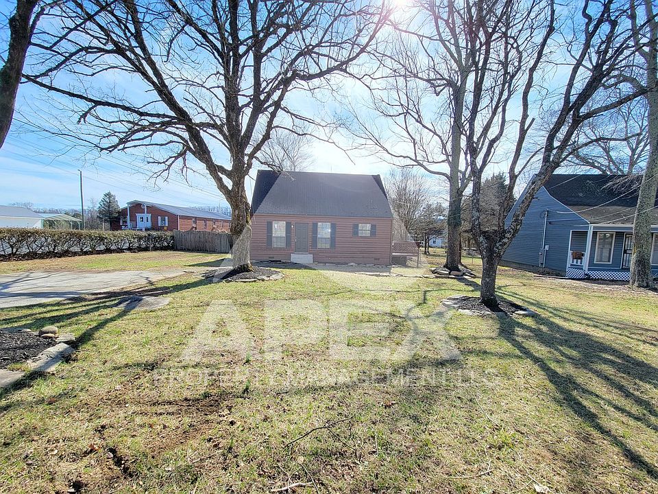 1st image of 2028 Woodrow Dr