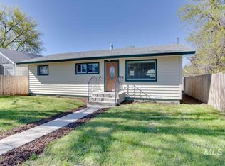 113 E 1st St N, Middleton, ID 83644