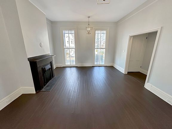 4th image of 2019 Floyd Ave APT 1