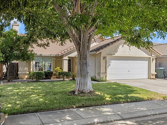 3rd image of 2621 Amadeus Dr