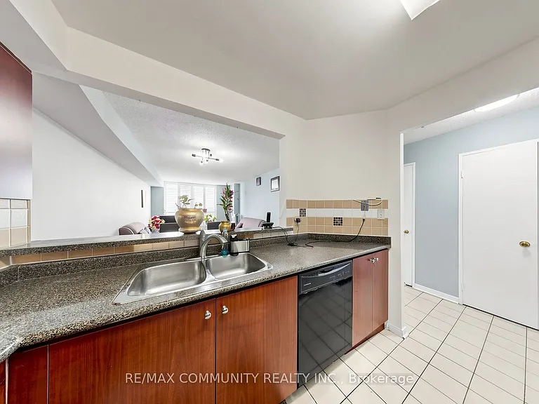 400 McLevin Ave #1410 — Photo 19