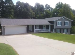 5940 Warrendale Dr, Paducah, KY 42003