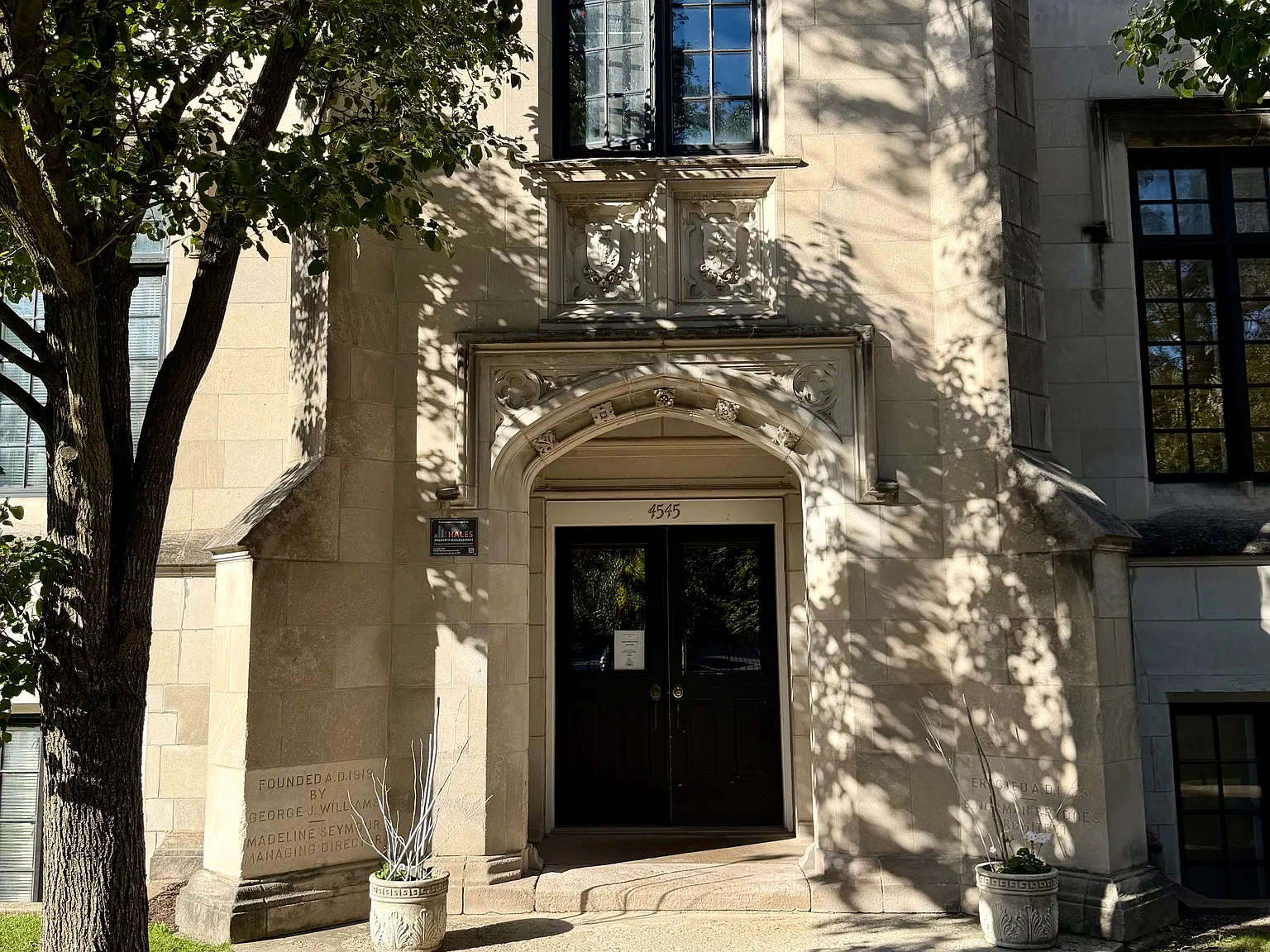 2 bed, 1250 sqft, $2,400 — Photo 1