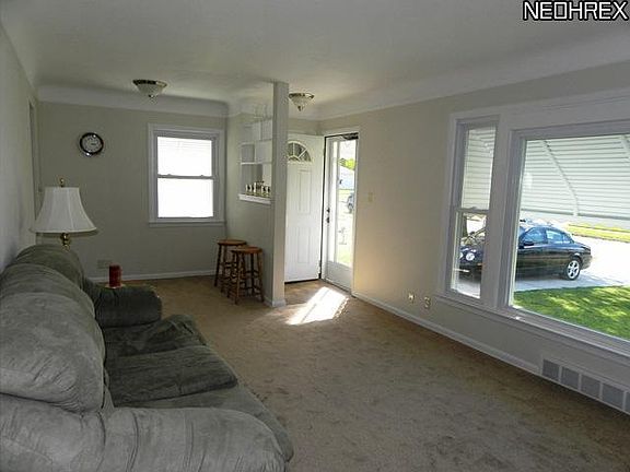 4th image of 1653 Dennis Dr