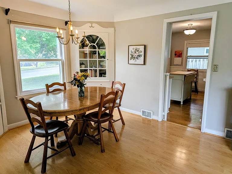 5524 Warwick Pl — Photo 4