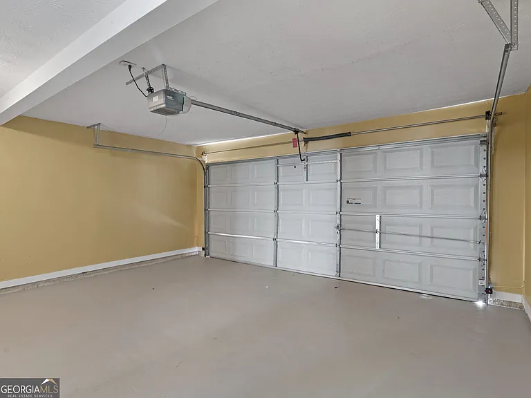 305 Nunnally Dr — Photo 39