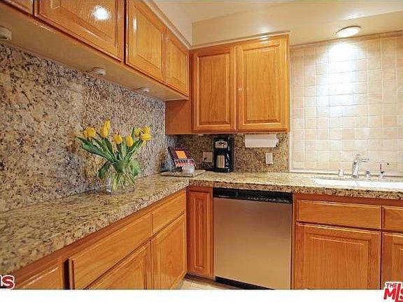 4th image of 146 N Almont Dr APT 7