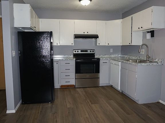 3rd image of 300 S 26th St #7