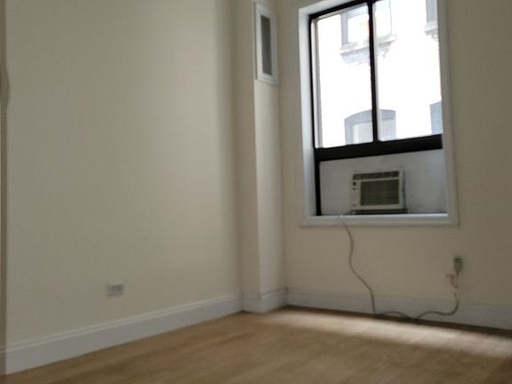 4th image of 300 W 49th St APT 508