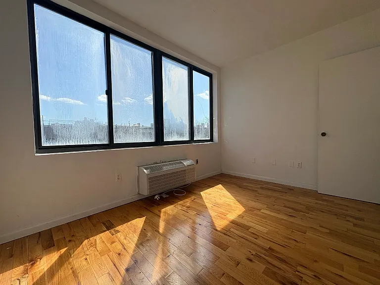 326 Melrose St #4A — Photo 7