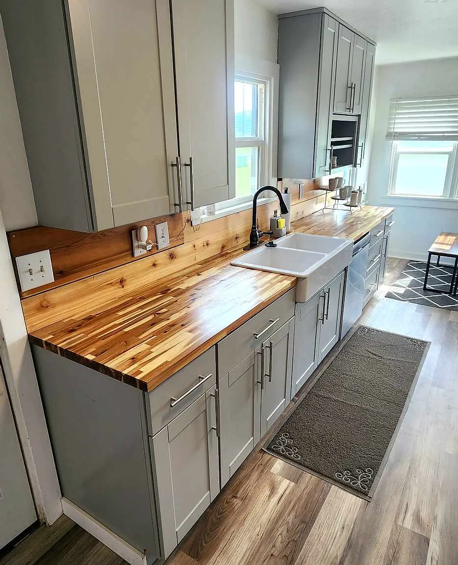 13847 Norwood Rd — Photo 1
