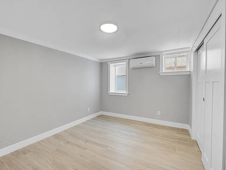 1584 Meade St — Photo 10
