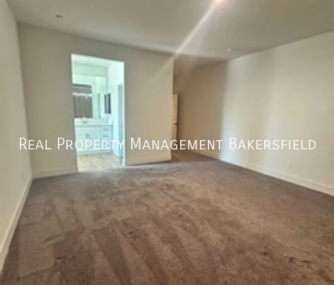 823 Brookline Ln — Photo 33