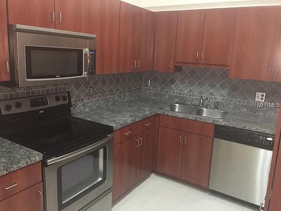 4th image of 1427 Prairie Lake Blvd