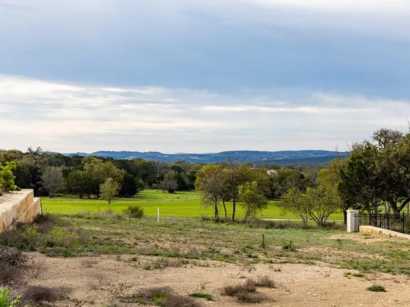 1080 E Albatross Way, Kerrville, TX 78028