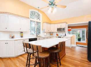 3 Leonard Rd, Peabody, MA 01960