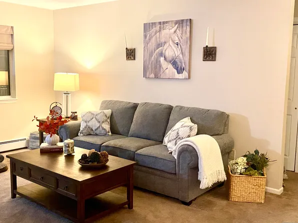 9 Rollingwood Drive #9, Brookfield, CT 06804