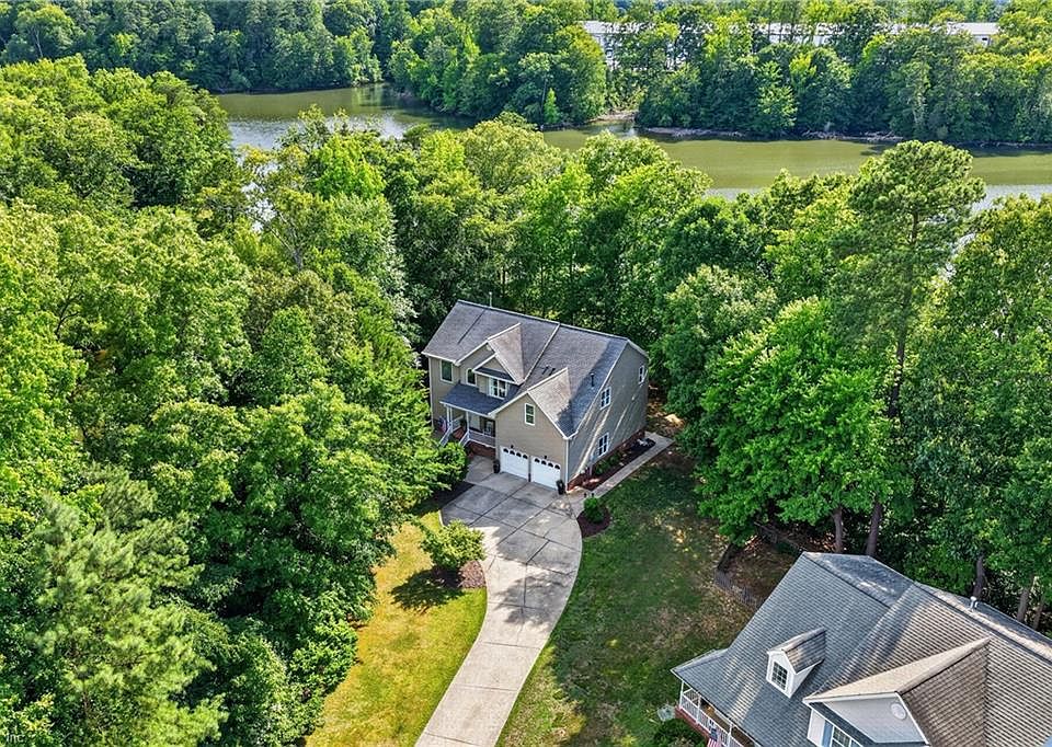 1st image of 101 View Pointe Dr