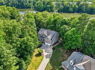 101 View Pointe Dr, Newport News, VA 23603