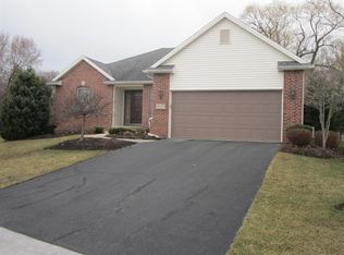 8601 Whitecliffe Ct, Sylvania, OH 43560