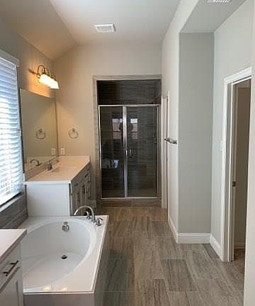 5th image of 3308 Discovery Dr