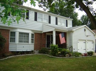 318 Saint Clair Dr, Mount Laurel, NJ 08054