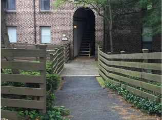 3 Fairway Rd #D, Reading, PA 19607