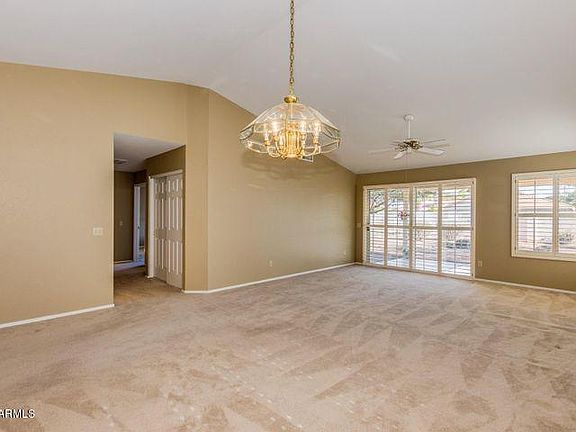 4th image of 26621 S Saddletree Dr
