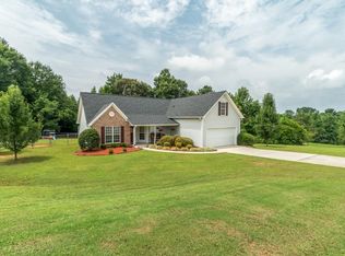 155 Beacon Dr, Maysville, GA 30558