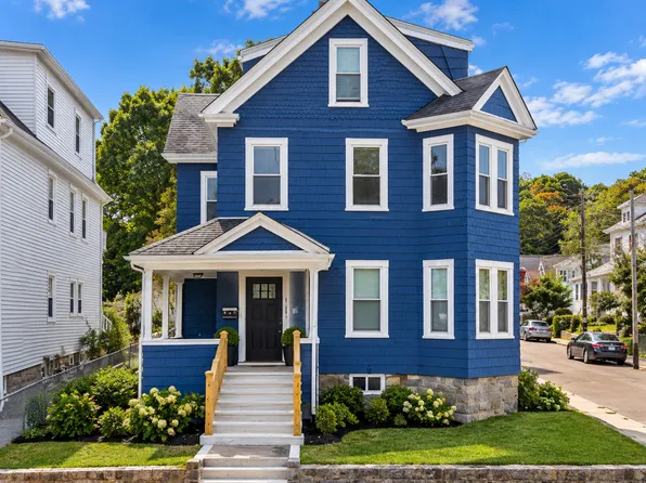471 Beech St Floor 2, Roslindale, MA 02131