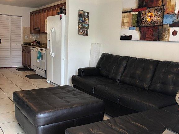 5th image of 105 SE 15th St APT B