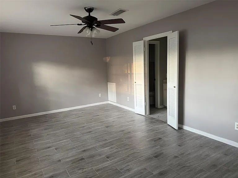 3815 Avenue R — Photo 7